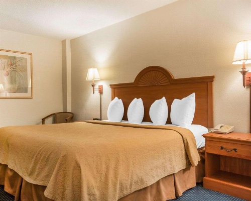 Quality Inn Massena image 3